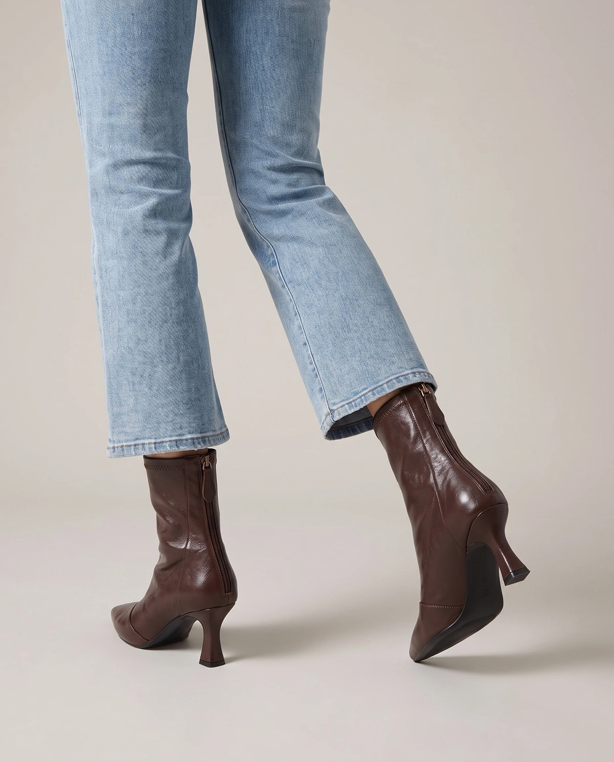 Women's Pointed-Toe Ankle Boots - Ninetta - Model Back Detail