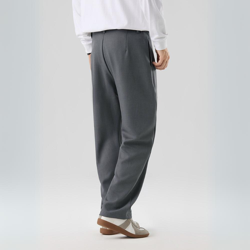Men's Wide-Leg Pleated Pants