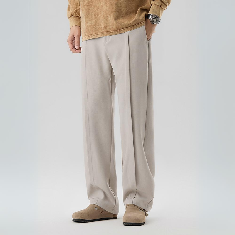 Men's Relaxed-Fit Pleated Dress Pants