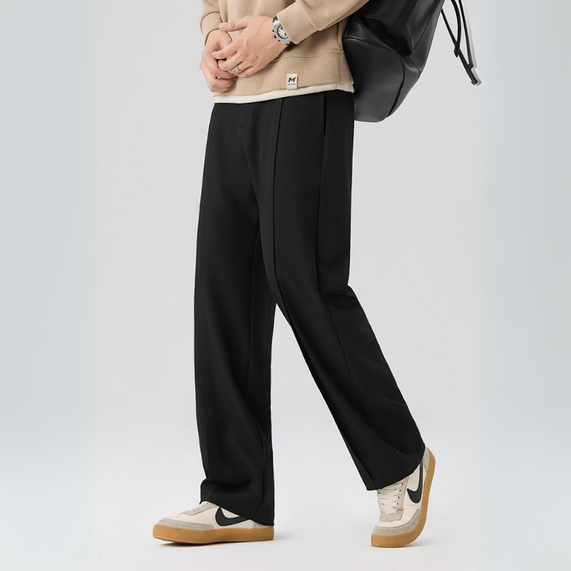 Men's Relaxed-Fit Pleated Dress Pants