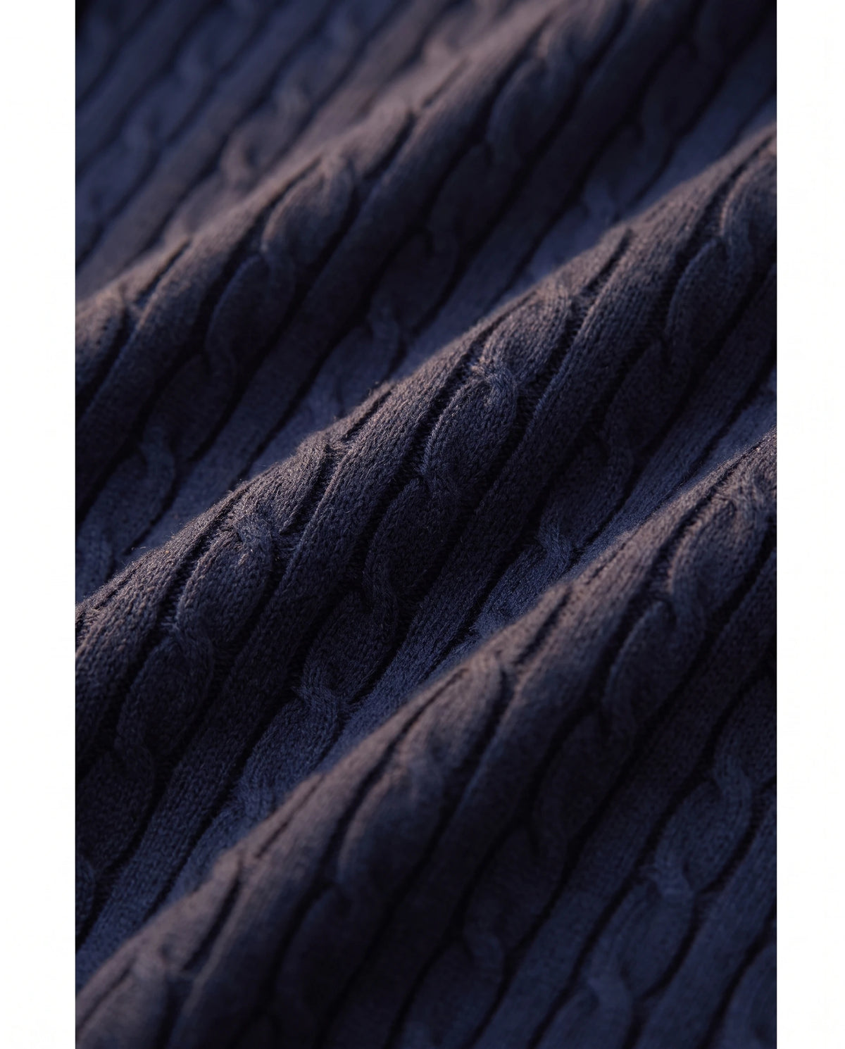 Men's Cable-Knit Crew Neck Sweater - Kade - Detail Cable Knit