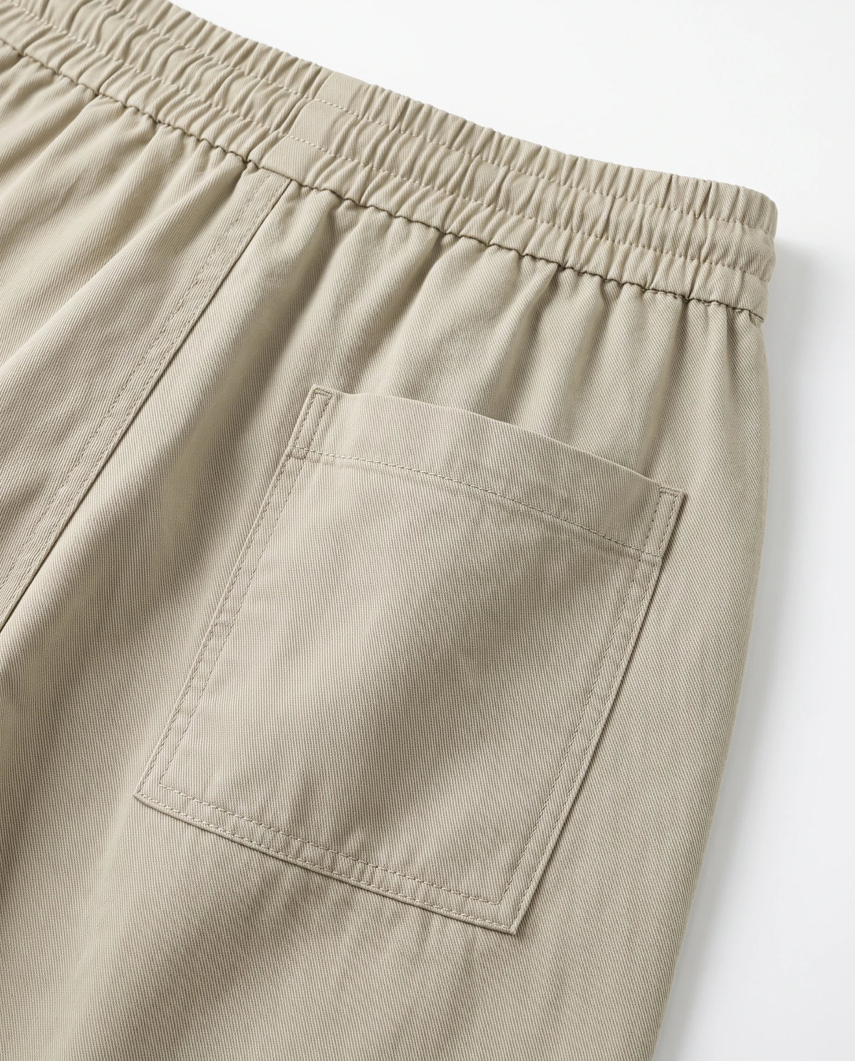 Men's Wide-Leg Pleated Lyocell Trousers - Marlow - Back Patch Pocket Detail