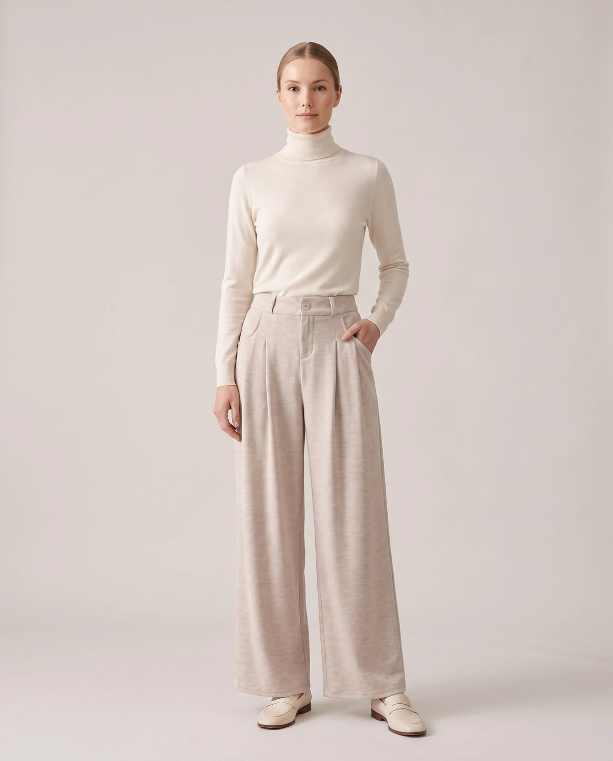 Women's Wide-Leg Pants - Serena - Model Front
