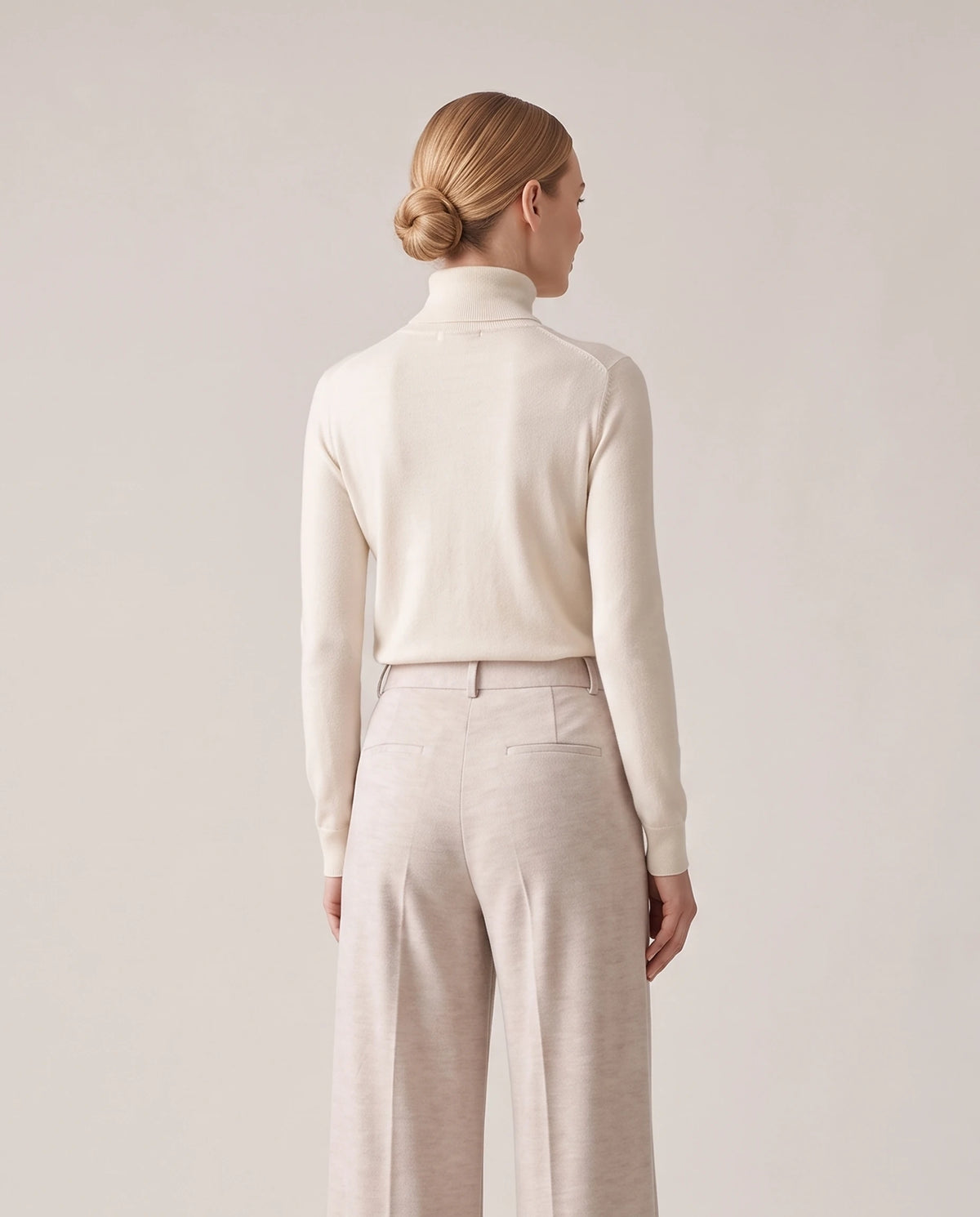 Women's Wide-Leg Pants - Serena - Model Back