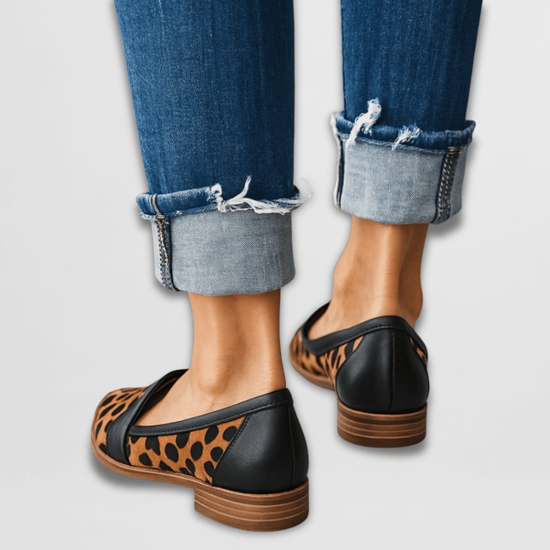 Women's Pointed-Toe Penny Loafers - Giacinta
